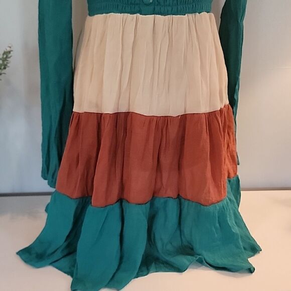 Beautiful festival dress  - Picture 4 of 9